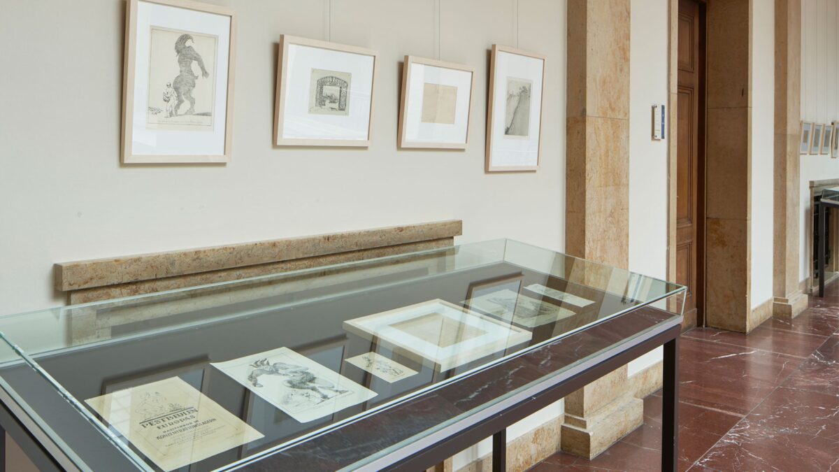 Spiegel der Gewalt: Elisabeth Schulte über Harald Pickerts Zyklus „Pestbeulen Europas“